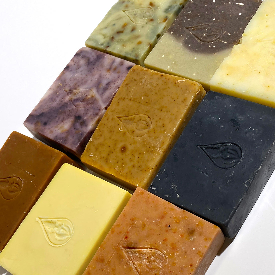 Mineral pigments in soaps, and why people with dermatitis should avoid them